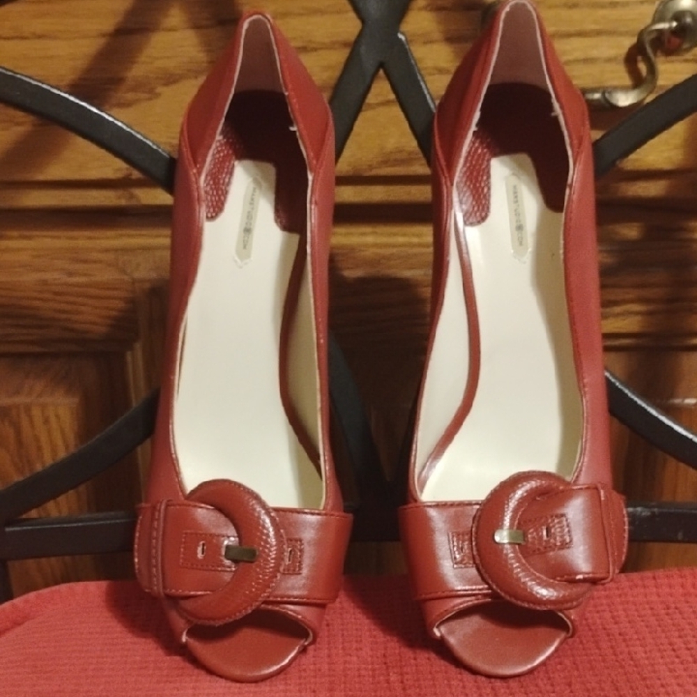 Max Studio Red Leather Open Toe Heels Size 7M ❤️👠